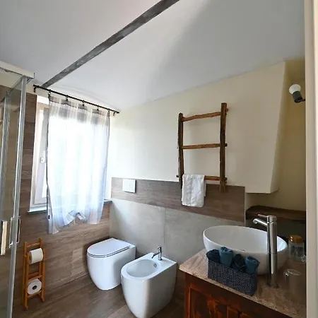 Cascina Binello B Murazzano (Cuneo)