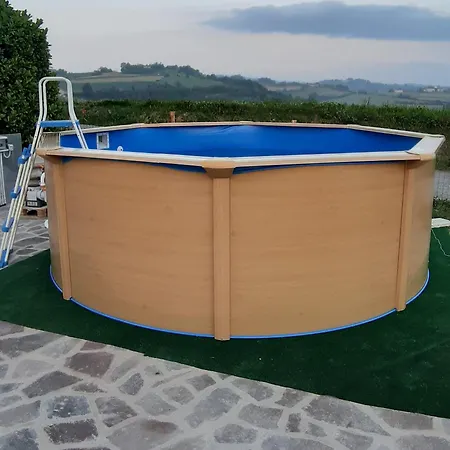 Cascina Binello B بيت للعطل *