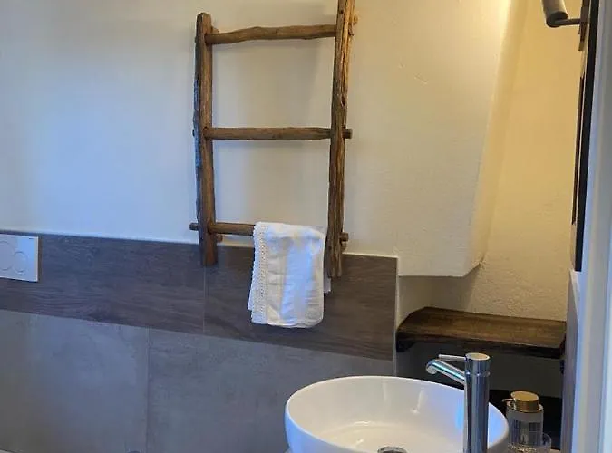 Cascina Binello B Murazzano (Cuneo)